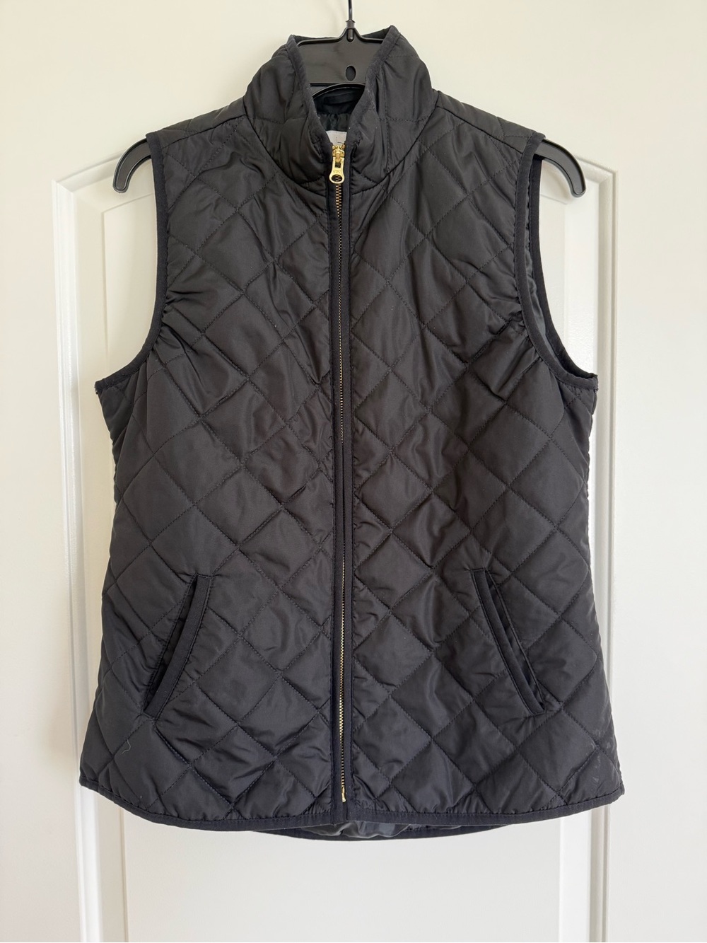 Old Navy Quilted Black Sleeveless Zip Vest